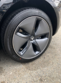 Michelin tire with wheel hubcap